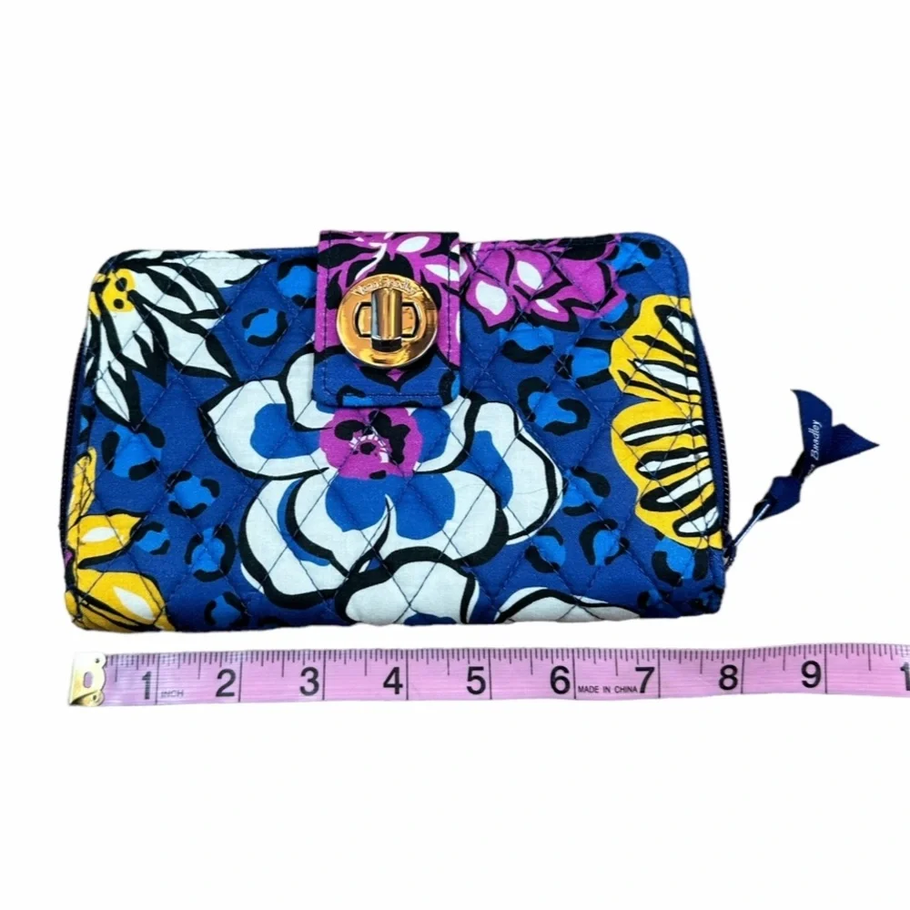 VERA BRADLEY: NWT Bags African Violet Turnlock Wallet